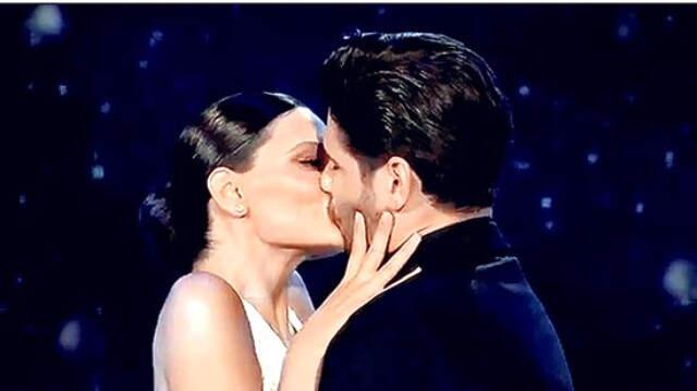 Tolga-Almeda Sayışman Çifti Arnavutluk Canlı Yanınında Romantik Anlar Yaşadı