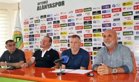 Aytemiz Alanyaspor, Mesut Bakkal ile Sözleşme Yeniledi