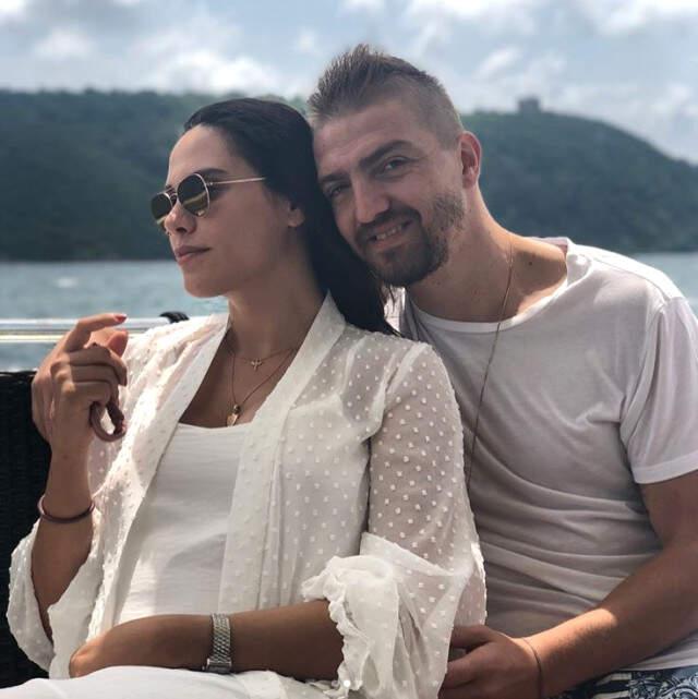 Caner Erkin'in Şükran Ovalı'lı Paylaşımı Eski Eş Asena Atalay'ı Kıskandırdı