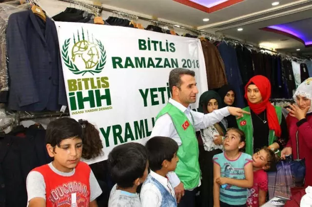 Hizan'daki Yetim Çocuklara Bayramlık Kıyafet