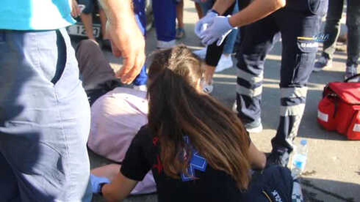 Kuşadası'nda Otomobil Yayaya Çarptı: 1 Yaralı