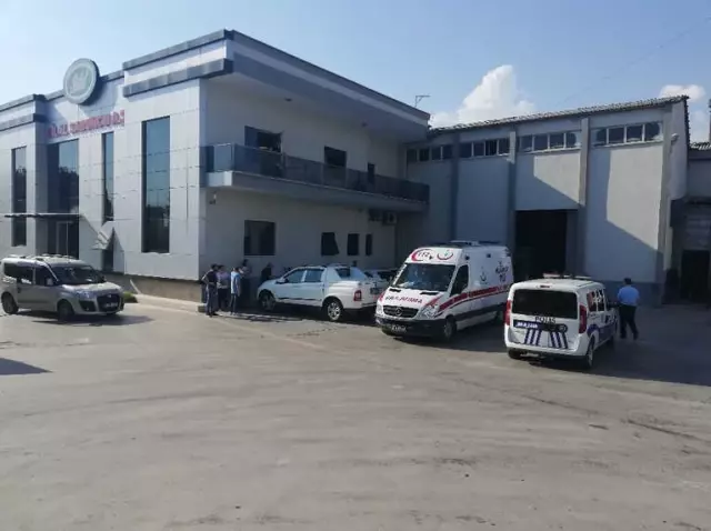 Aydın'da İş Kazası, Kolunu Makineye Kaptıran Şahsı İtfaiye Ekipleri Kurtardı