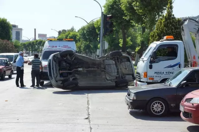Aydın'da Trafik Kazası; 3 Yaralı