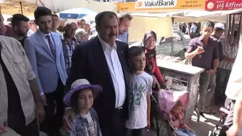 Bakan Eroğlu: 'Bayramın İlk Günü Türkiye'nin Her Yerinde Yağış Var'