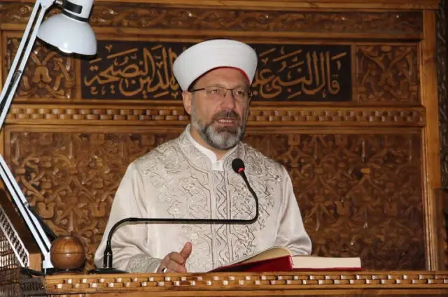 Diyanet İşleri Başkanı Erbaş, Vanlılarla İftarda Buluştu Diyanet İşleri Başkanı Erbaş, Vanlılarla İftarda Buluştu