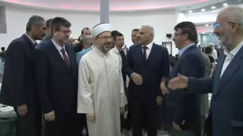 Diyanet İşleri Başkanı Prof. Dr. Ali Erbaş: 'Birileri Fitne Sokarak Bu Birliği ve Beraberliği... Diyanet İşleri Başkanı Prof. Dr. Ali Erbaş: 'Birileri Fitne Sokarak Bu Birliği ve Beraberliği...