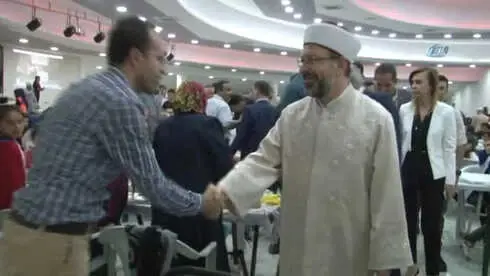 Diyanet İşleri Başkanı Prof. Dr. Ali Erbaş: 'Birileri Fitne Sokarak Bu Birliği ve Beraberliği... Diyanet İşleri Başkanı Prof. Dr. Ali Erbaş: 'Birileri Fitne Sokarak Bu Birliği ve Beraberliği...