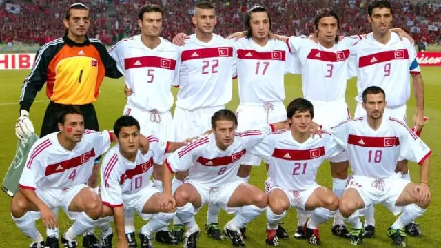 Türkiye'ye Futbolda En Büyük Başarısını Yaşatan 2002 Dünya Kupası Kadrosu Şimdi Ne Yapıyor?