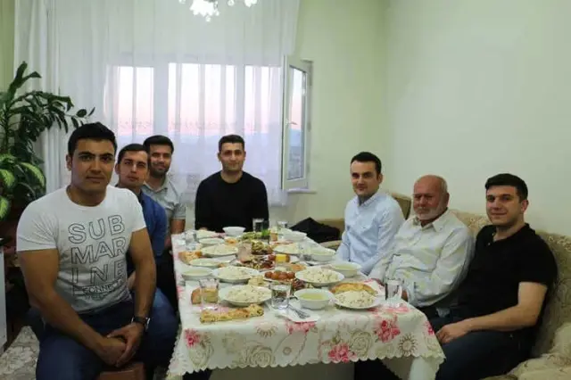 Kaymakam Şehit Ailesiyle İftar Yaptı