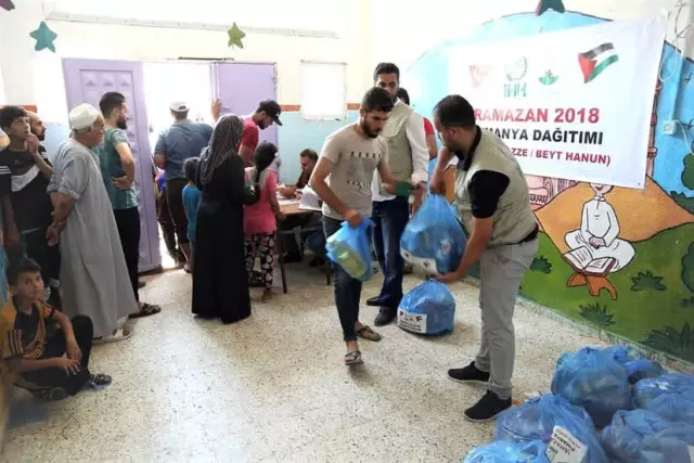 Osmangazi'den Filistinli Bin Aileye Erzak Yardımı