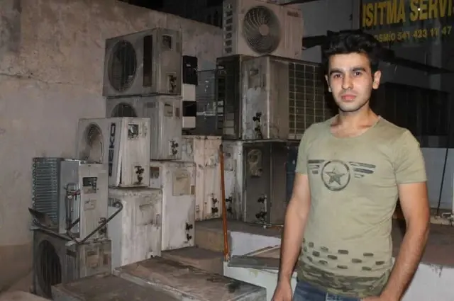 Silopi'de Yangın İş Yerini Küle Çevirdi