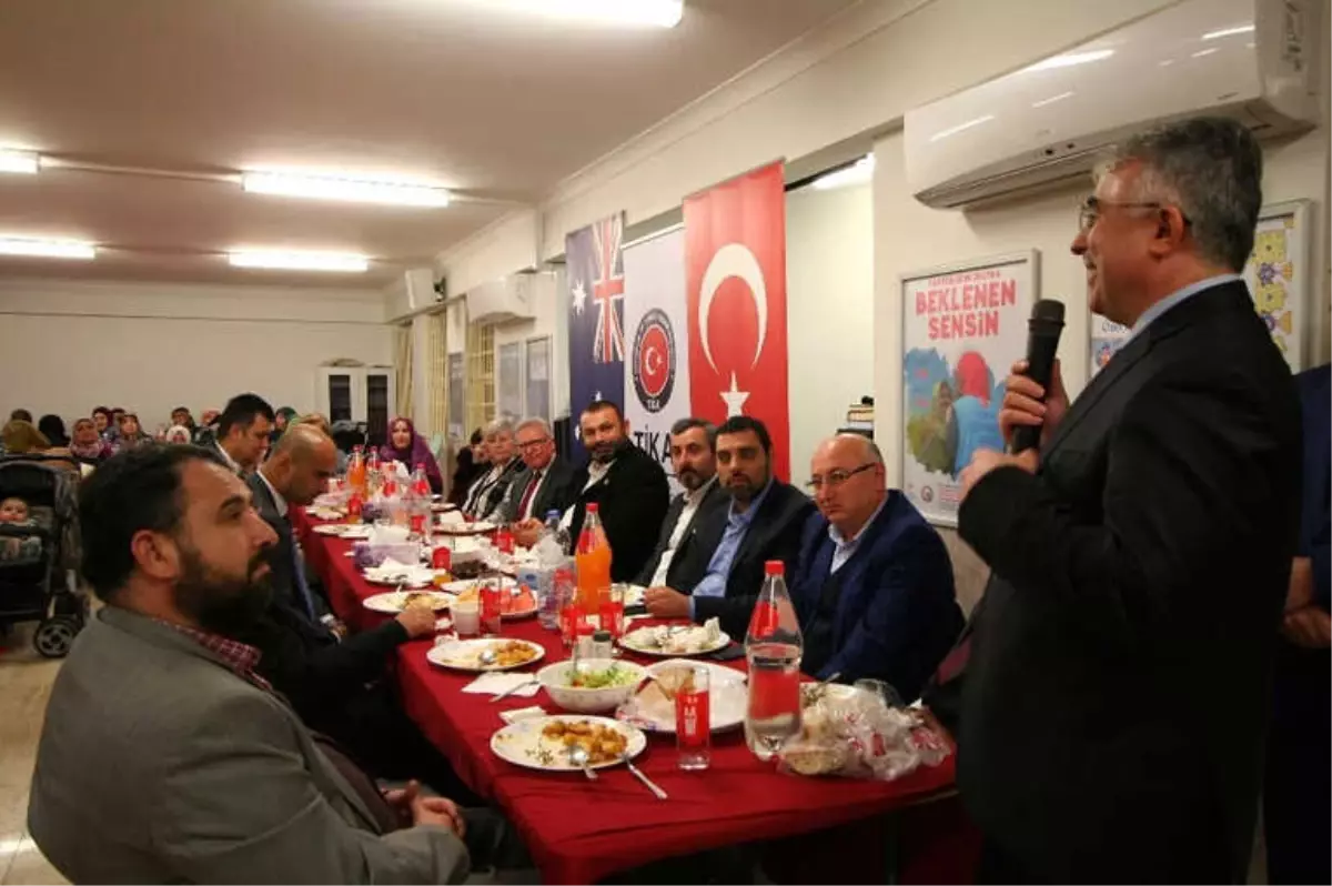 Tika'dan Avustralya'da İftar