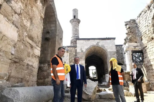 Vali Karaloğlu, Korkut Camii'ni İnceledi