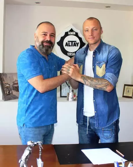 Altay'da İlk İmza Ivanov'dan