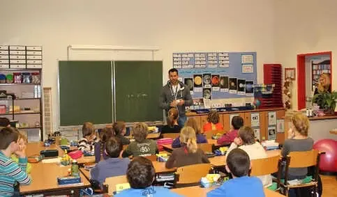 Avusturya'da Hükümetin Büyük Ortağı Okullarda Oruç Tutma Yasağı Talep Etti