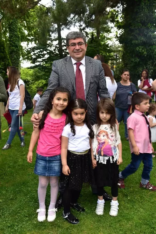 Başkan Can'dan Çocuklara Bayram Hediyesi