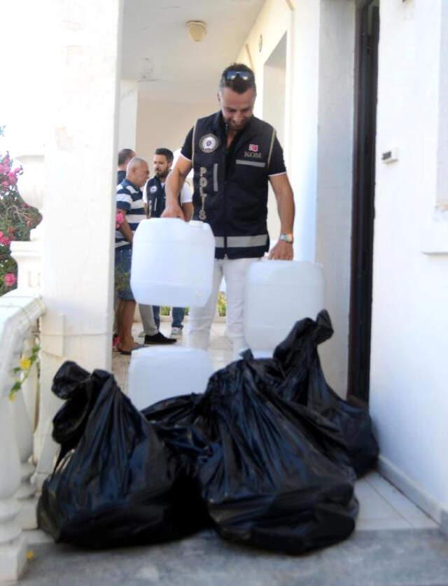 Bodrum'da Lüks Villaya Yapılan Kaçak İçki Operasyonunda 1 Ton Alkol Ele Geçirildi