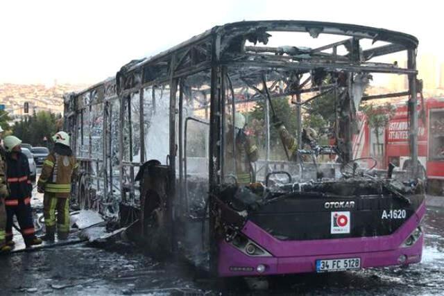 Gaziosmanpaşa'da Halk Otobüsü Alev Alev Yandı//ek Fotoğraflar