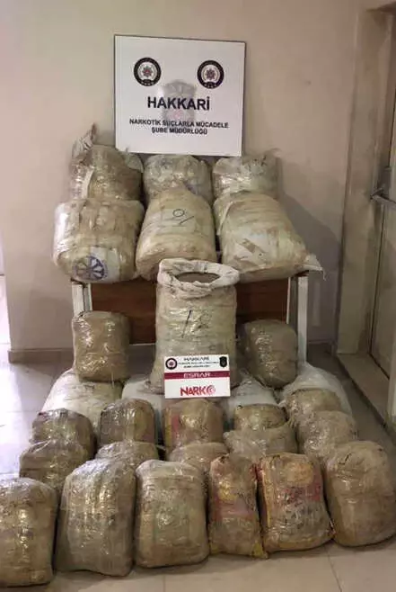 Hakakri'de 858 Kilo Toz Esrar Ele Geçirildi