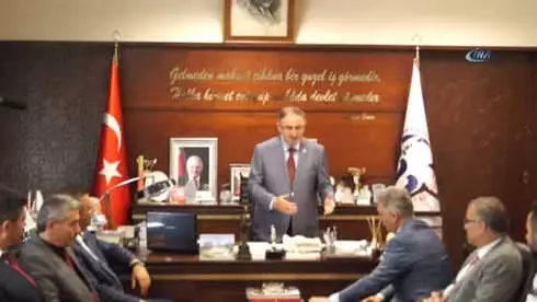 MHP Genel Sekreteri Büyükataman, Gönüllü Olarak Kızılay'da Çalıştı MHP Genel Sekreteri Büyükataman, Gönüllü Olarak Kızılay'da Çalıştı