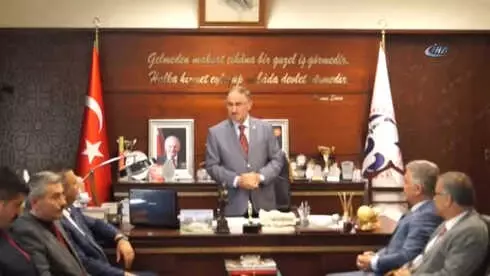 MHP Genel Sekreteri Büyükataman, Gönüllü Olarak Kızılay'da Çalıştı MHP Genel Sekreteri Büyükataman, Gönüllü Olarak Kızılay'da Çalıştı