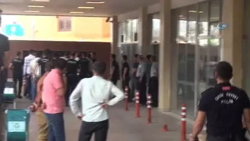 Milletvekilinin Esnaf Gezisi Sırasında Silahlı Kavga: 6 Yaralı Milletvekilinin Esnaf Gezisi Sırasında Silahlı Kavga: 6 Yaralı