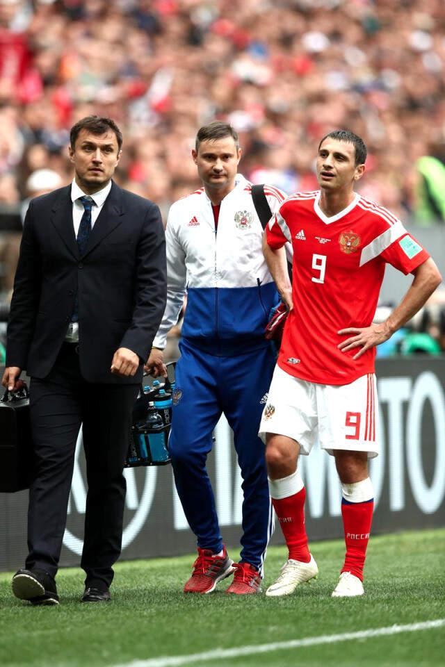 Rusya'da Dzagoev, Suudi Arabistan Maçında Sakatlanarak Oyuna Devam Edemedi