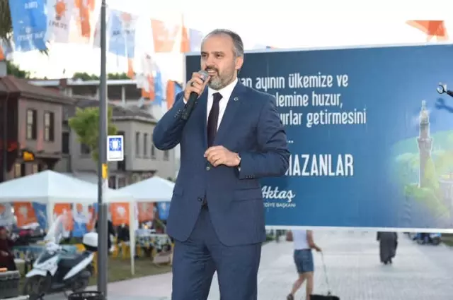 Sahilde 'İftar' Coşkusu