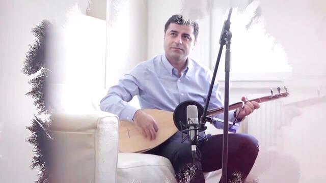 Selahattin Demirtaş'ın Cezaevinde Yazdığı Türkü, Seçim Şarkısı Oldu