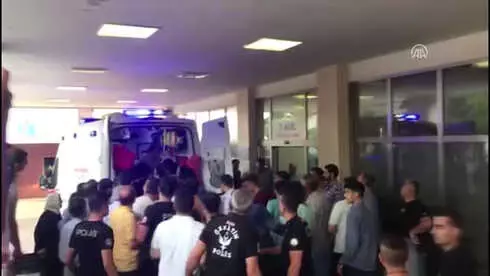 Suruç'ta Ak Partililere Saldırı Suruç'ta Ak Partililere Saldırı