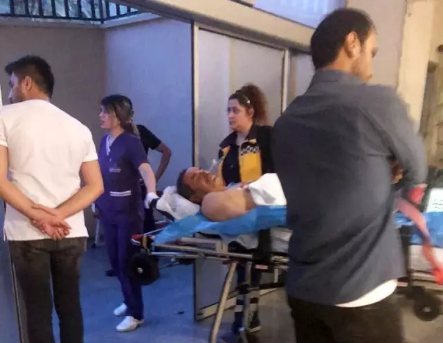 Suruç'taki Kavgada Ağır Yaralanan Bir Kişi Uçak Ambulansla Ankara'ya Götürüldü Suruç'taki Kavgada Ağır Yaralanan Bir Kişi Uçak Ambulansla Ankara'ya Götürüldü