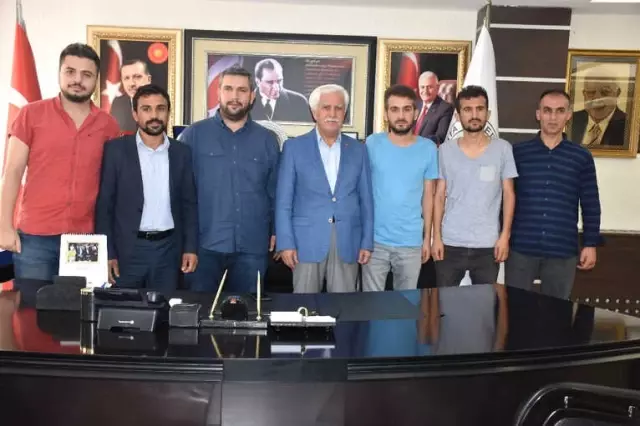 Toprak'tan Kahta Diriliş Spor'a Destek
