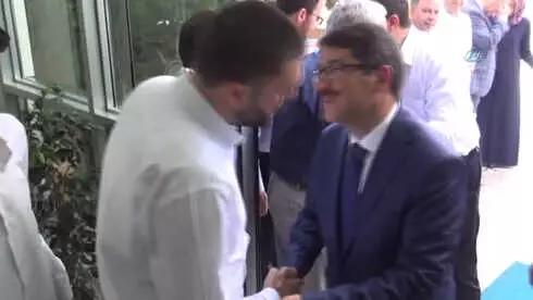 AK Parti'li Baybatur: 'Ahlaksız Vandallıklara Pabuç Bırakmayacak Kadar Cesaretli, Dik ve Onurlu... AK Parti'li Baybatur: 'Ahlaksız Vandallıklara Pabuç Bırakmayacak Kadar Cesaretli, Dik ve Onurlu...