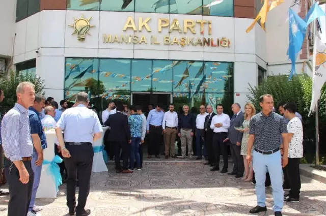 AK Parti'li Baybatur: 'Kefenimizi Giyerek Yola Çıktık' AK Parti'li Baybatur: 'Kefenimizi Giyerek Yola Çıktık'
