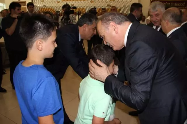 Bakan Özlü, Suruç'taki Hain Saldırıyı Kınadı Bakan Özlü, Suruç'taki Hain Saldırıyı Kınadı