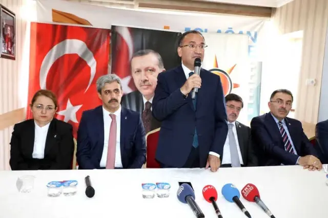 Başbakan Yardımcısı Bozdağ, 'Saldırıya Katılanlar Hesabını Verecek' Başbakan Yardımcısı Bozdağ, 'Saldırıya Katılanlar Hesabını Verecek'