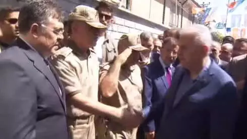 Başbakan Yıldırım'dan Provokasyon Uyarısı: 'Bu Hassas Günlerde Tahriklere Asla İtibar Etmemeli,... Başbakan Yıldırım'dan Provokasyon Uyarısı: 'Bu Hassas Günlerde Tahriklere Asla İtibar Etmemeli,...
