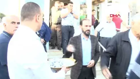 Şanlıurfa Adalet Bakanı Gül Suruç'ta Yapılan Saldırıyı Kınıyorum Şanlıurfa Adalet Bakanı Gül Suruç'ta Yapılan Saldırıyı Kınıyorum