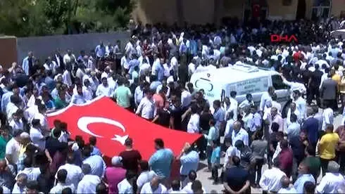 Şanlıurfa Suruç Saldırısında Hayatını Kaybeden Mehmet Şah Yıldız, Son Yolculuğuna Uğurlanıyor-1 Şanlıurfa Suruç Saldırısında Hayatını Kaybeden Mehmet Şah Yıldız, Son Yolculuğuna Uğurlanıyor-1