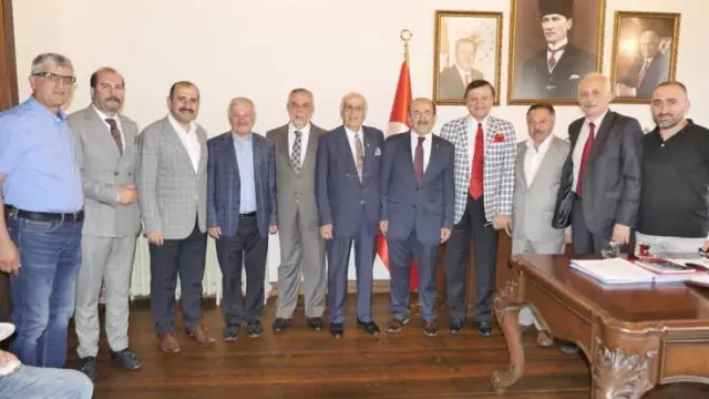Büyükşehir Belediyesinde Trabzon Birlikteliği Yaşandı Büyükşehir Belediyesinde Trabzon Birlikteliği Yaşandı