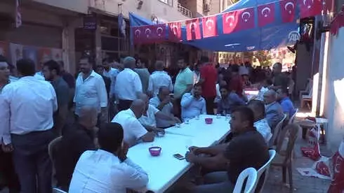 Suruç'taki Ak Partililere Yönelik Saldırı - AK Parti Milletvekili Yıldız'ın Taziye Kabul Ediyor Suruç'taki Ak Partililere Yönelik Saldırı - AK Parti Milletvekili Yıldız'ın Taziye Kabul Ediyor