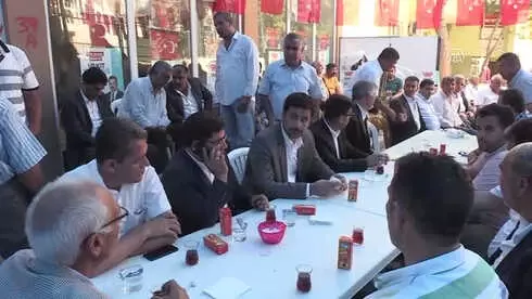 Suruç'taki Ak Partililere Yönelik Saldırı - AK Parti Milletvekili Yıldız'ın Taziye Kabul Ediyor Suruç'taki Ak Partililere Yönelik Saldırı - AK Parti Milletvekili Yıldız'ın Taziye Kabul Ediyor