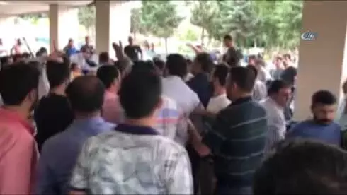 Suruç'taki Olayla İlgili Soruşturma: 19 Kişi Gözaltına Alındı Suruç'taki Olayla İlgili Soruşturma: 19 Kişi Gözaltına Alındı