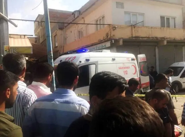 Suruç'taki Olayla İlgili Soruşturma: 19 Kişi Gözaltına Alındı Suruç'taki Olayla İlgili Soruşturma: 19 Kişi Gözaltına Alındı