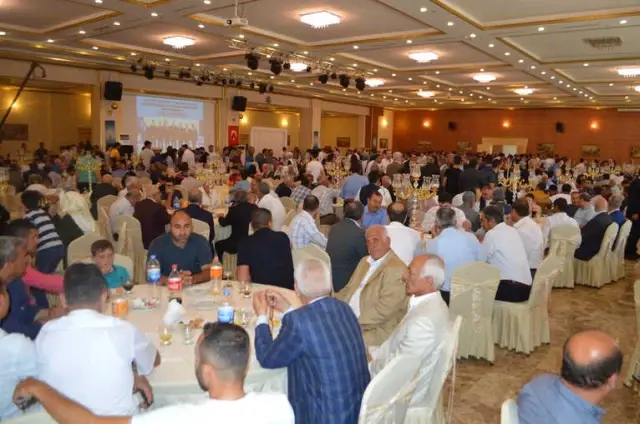 AK Parti Mardin İl Başkanlığında Bayramlaşma AK Parti Mardin İl Başkanlığında Bayramlaşma