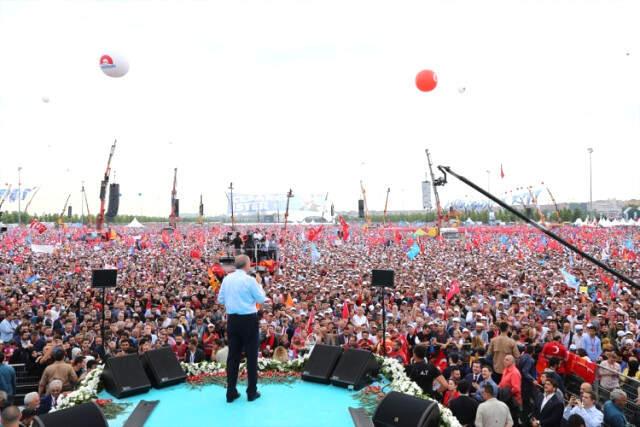 AK Parti'nin Yenikapı'daki Dev Mitingine 1 Milyon 300 Bin Kişi Katıldı