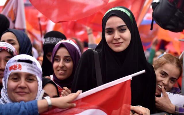 AK Parti'nin Yenikapı'daki Dev Mitingine 1 Milyon 300 Bin Kişi Katıldı