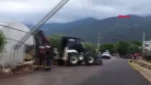 Antalya Demre'de Dolu ve Rüzgar 939 Dönüm Seraya Zarar Verdi - Yeniden Antalya Demre'de Dolu ve Rüzgar 939 Dönüm Seraya Zarar Verdi - Yeniden
