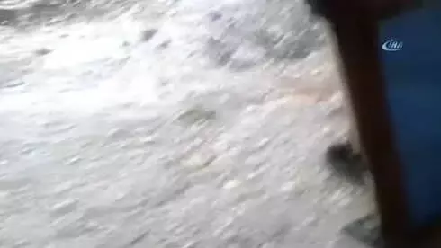 Demre'de Dolu ve Fırtına Blançosu... 930 Dönüm Alan Zarar Gördü Demre'de Dolu ve Fırtına Blançosu... 930 Dönüm Alan Zarar Gördü