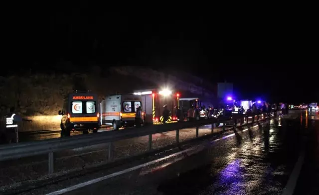 Karaman'da Otobüs Devrildi: 3 Ölü, 40 Yaralı